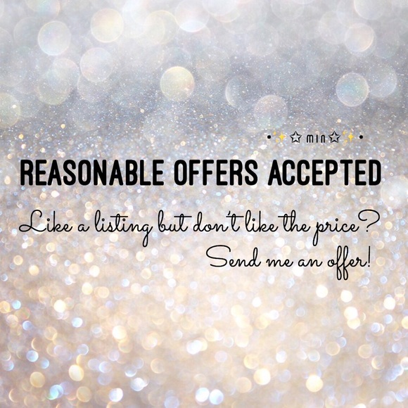 🎖HP 2X🏅 {Serena} Heart Bow Studs - Picture 5 of 5